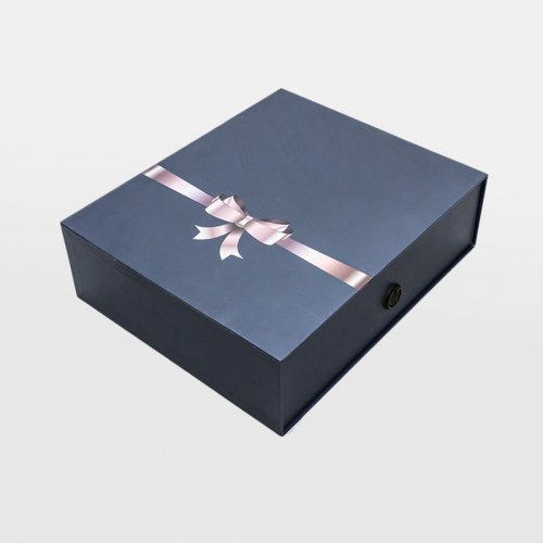 Rigid gift box